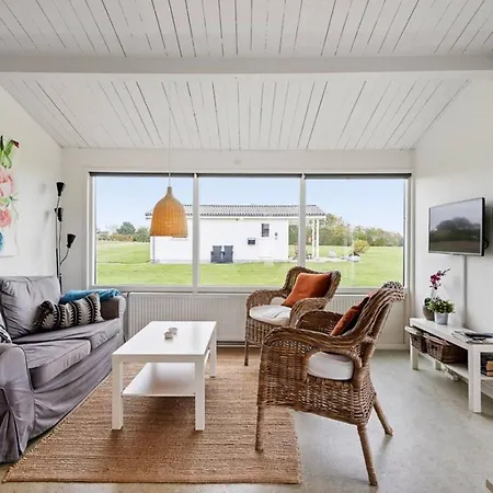 Sct Knudsborg - 12H - Summerhouse On The Beach Holiday home *