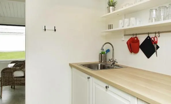 Cozy Coastal Retreat On The * Brenderup
