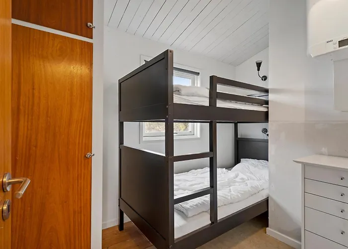 Dom wakacyjny Cozy Coastal Retreat On The