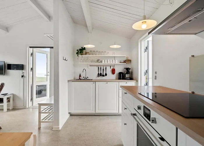 Cozy Coastal Retreat On The Dom wakacyjny